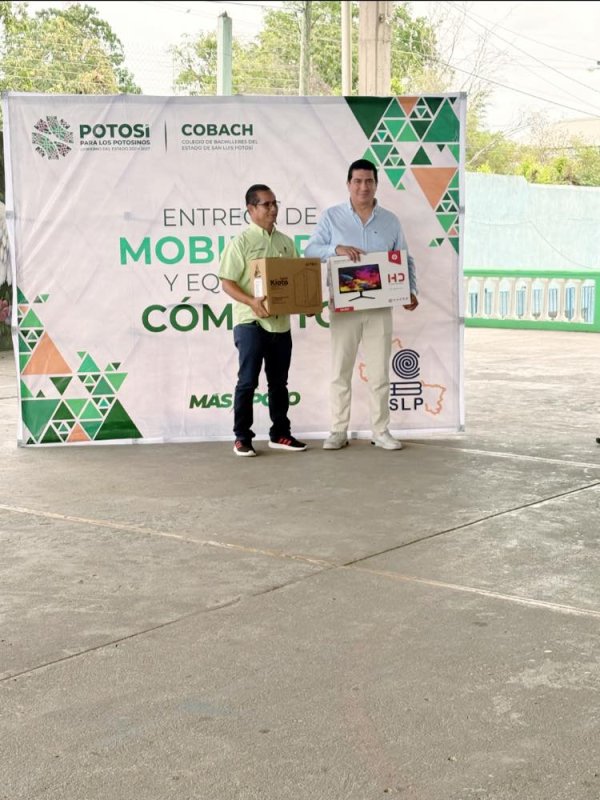 ¡Entrega de equipos de cómputo en apoyo de los pla...